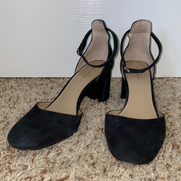 Ann Taylor Eliza round-toe suede block heels (Sz 6.5) - Picture 1 of 7
